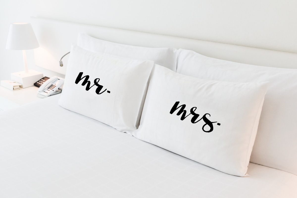 Mr & Mrs Couples Pillowcases (Script Font)