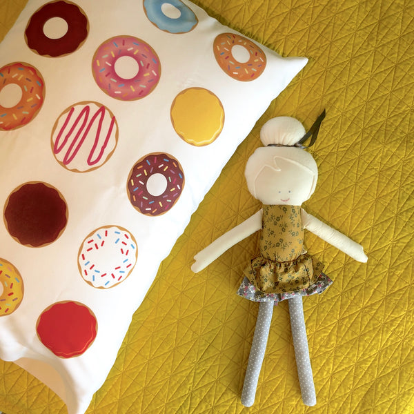 Donuts Standard Pillowcase (20 x 30)