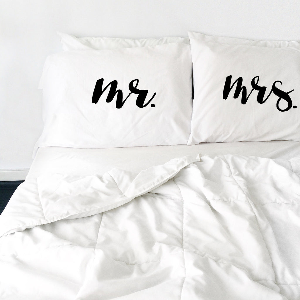 Mr Mrs Couples Pillowcases Script Font